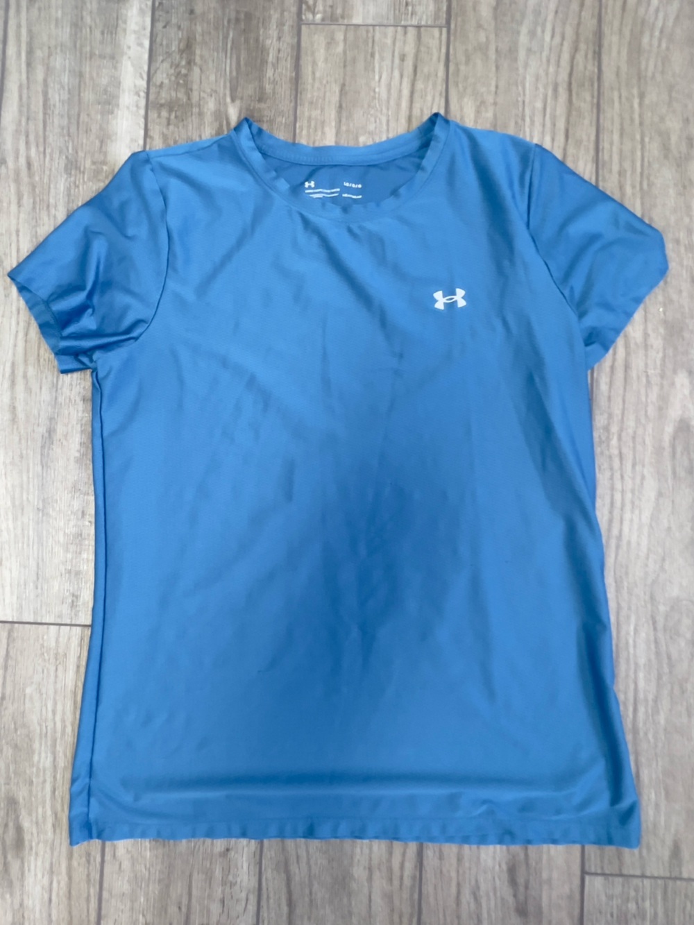 Under Armour Blue Women's Athletic Tee - Short Sleeve Crew